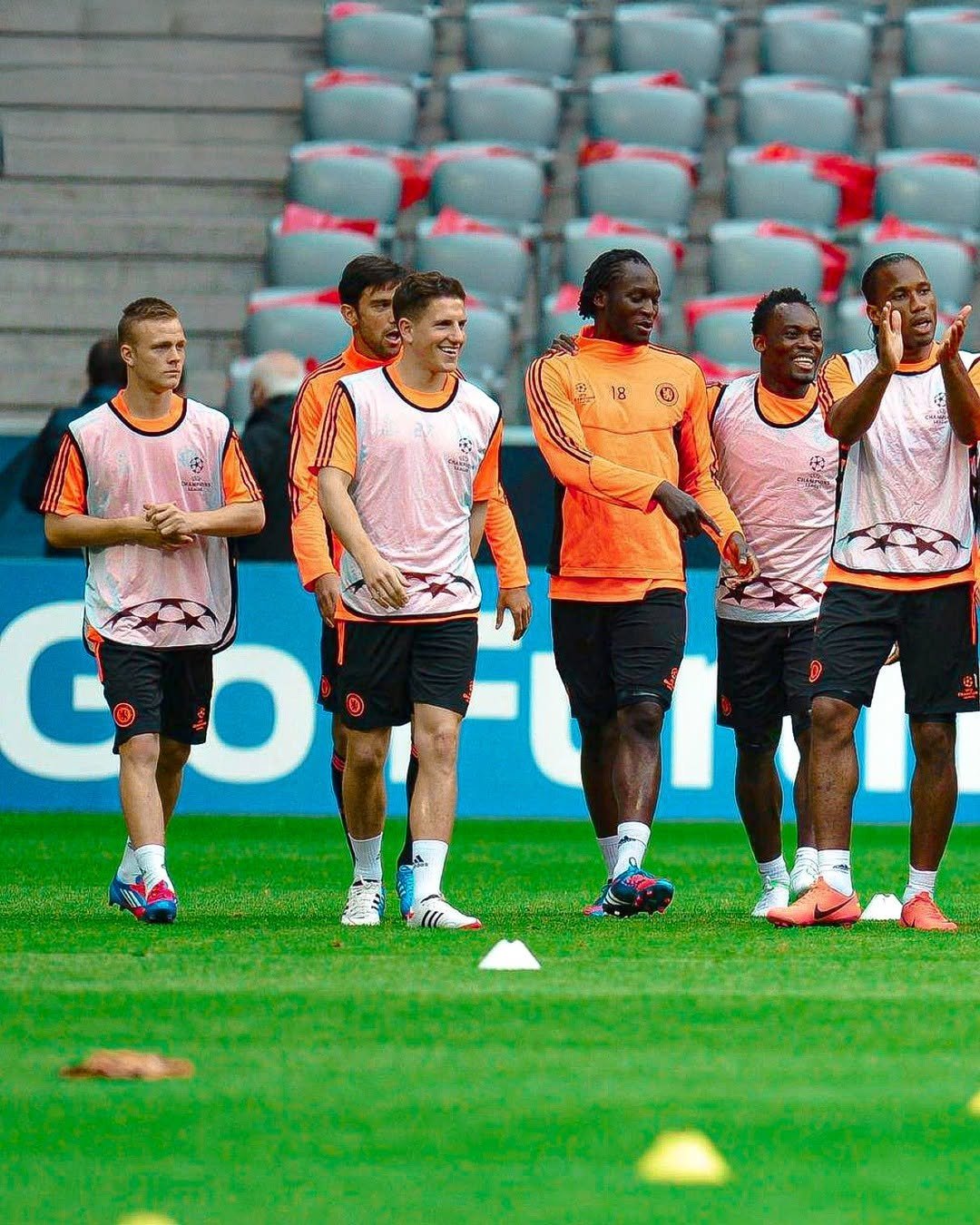 拜仁慕尼黑发布备战花絮，赛前篮板制胜，意甲任务艰巨，纪律约束更严格